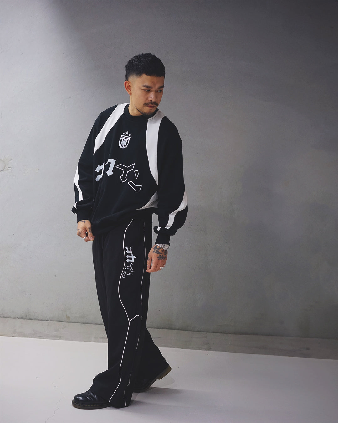 Team Jersey Sweater // BLACK