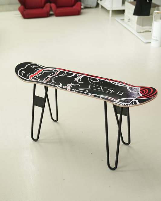 Skateboard  Bench /// Hannya